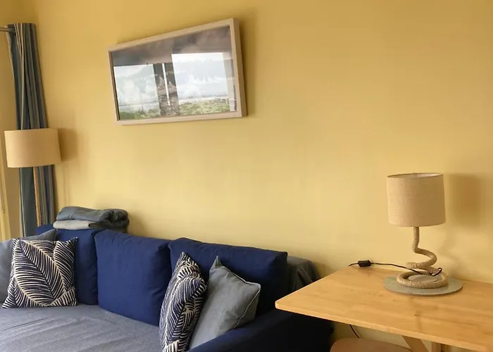 Beautiful One Bed With Stunning Sea View