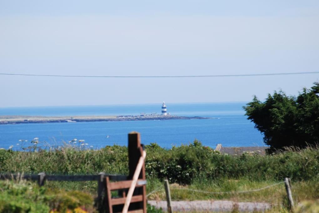Beautiful One Bed With Stunning Sea View Apartment *