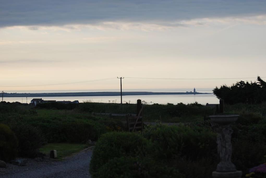 Beautiful One Bed With Stunning Sea View *