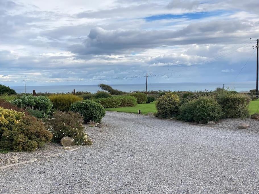 Beautiful One Bed With Stunning Sea View Apartment