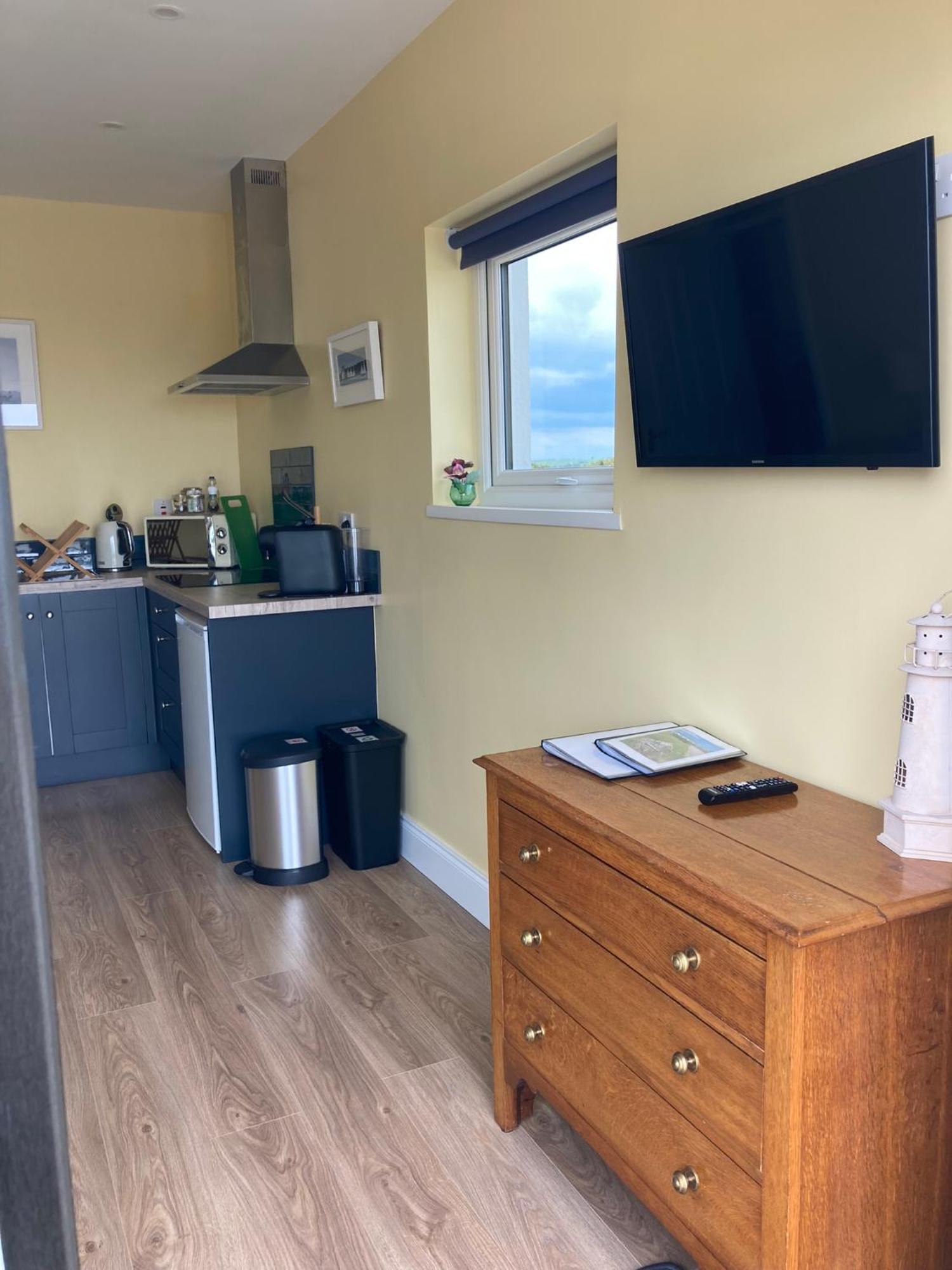 Beautiful One Bed With Stunning Sea View Appartement *